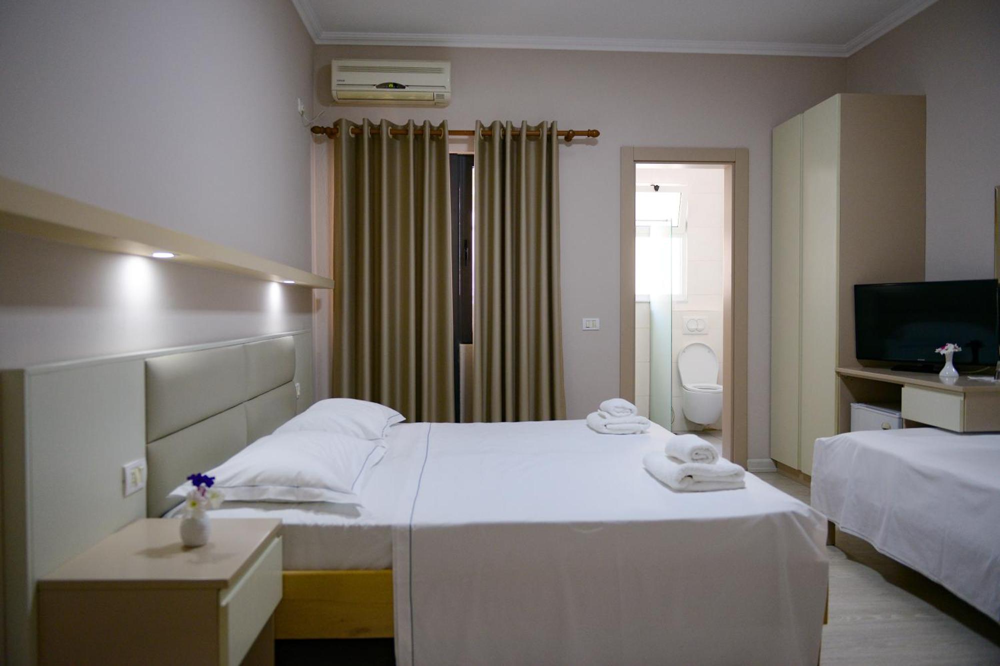 Hotel Andi Durrës Eksteriør billede