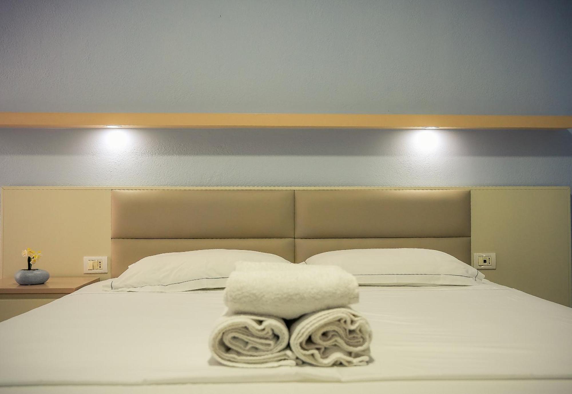Hotel Andi Durrës Eksteriør billede